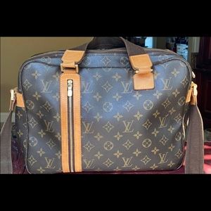 Authentic Louis Vuitton Bosphore Monogram Canvas